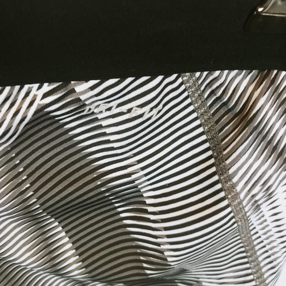 Nike Pro Hypercol Frequency Training Capri Pant Women M Drifit 725475 - Picture 7 of 9